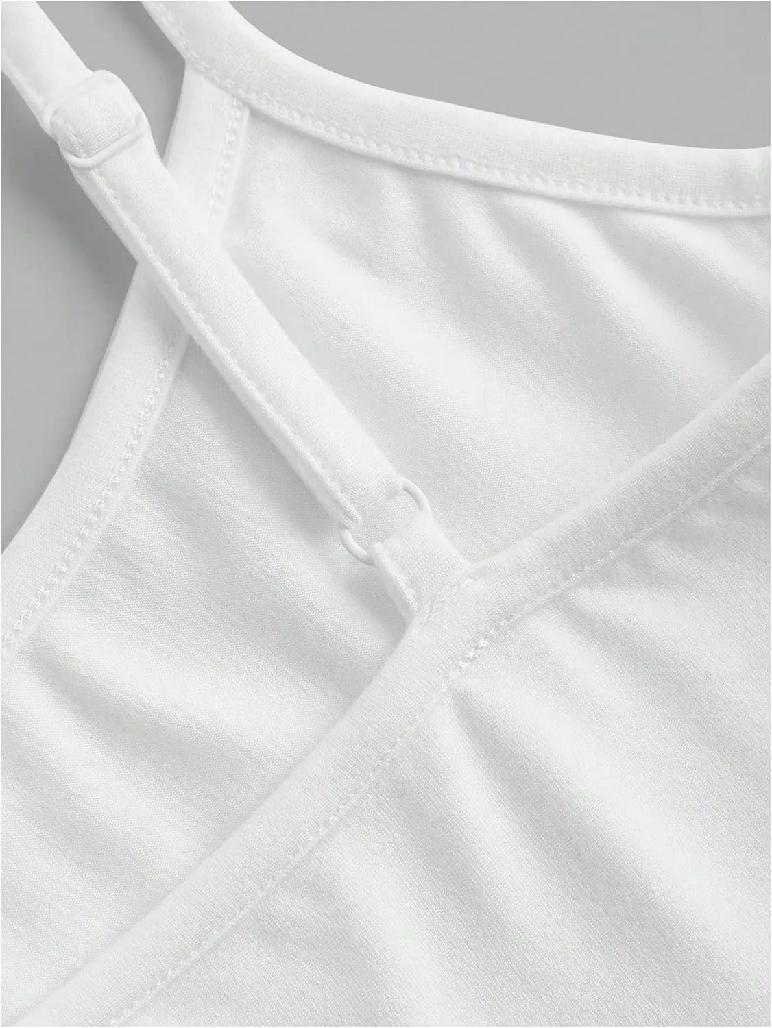 Verdusa Women's Basic Crop Cami Top Sleeveless Scoop Neck Camisole
