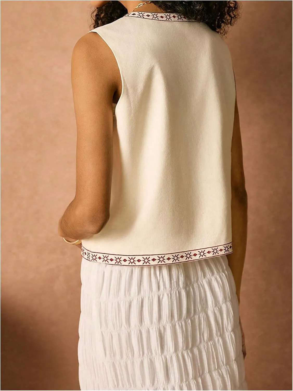 Verdusa Women's Flower Embroidery Western Vest Sleeveless Vintage Tank Top