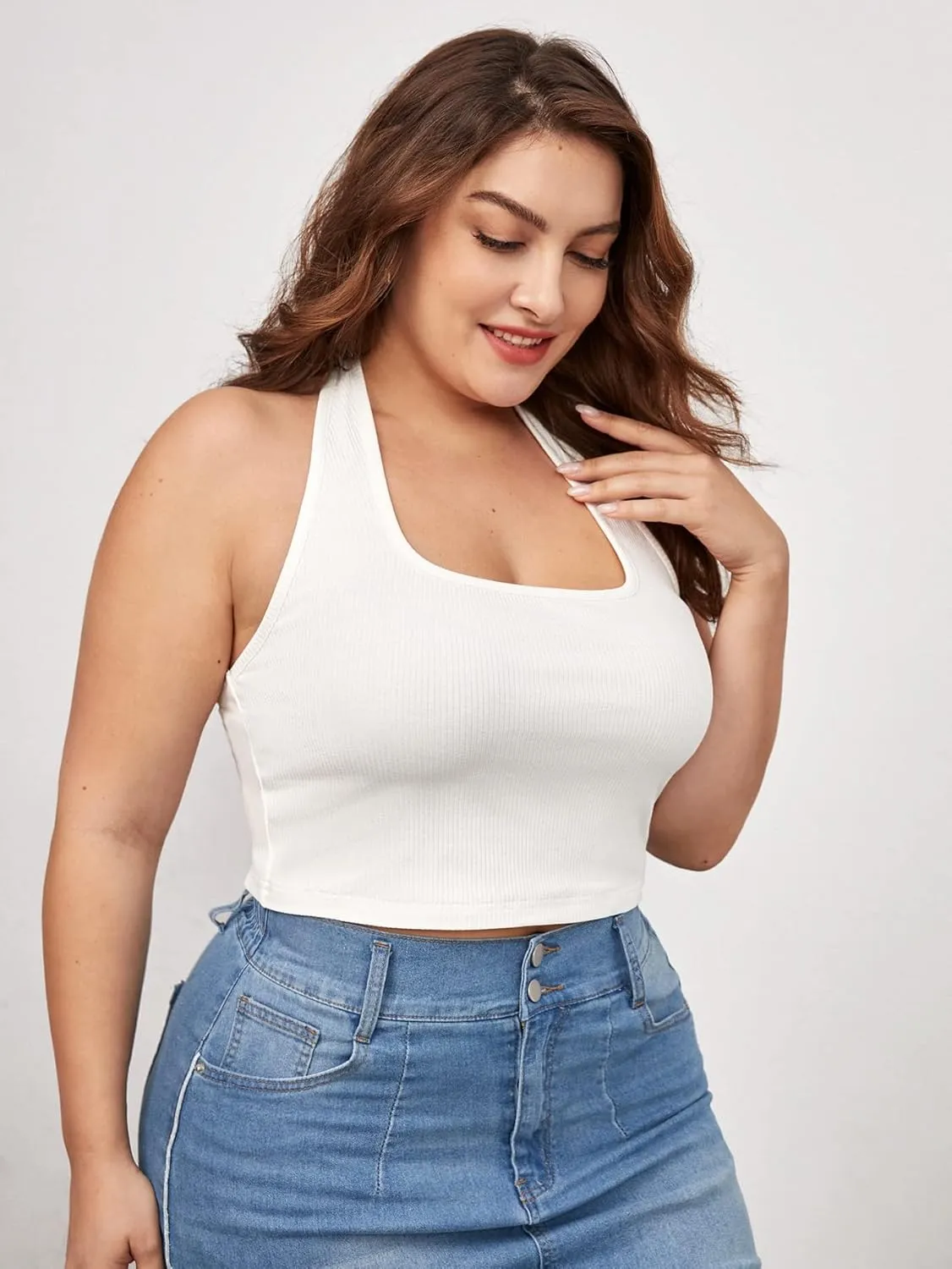 WDIRARA Women's Plus Size Sleeveless Backless Rib Knit Crop Halter Top