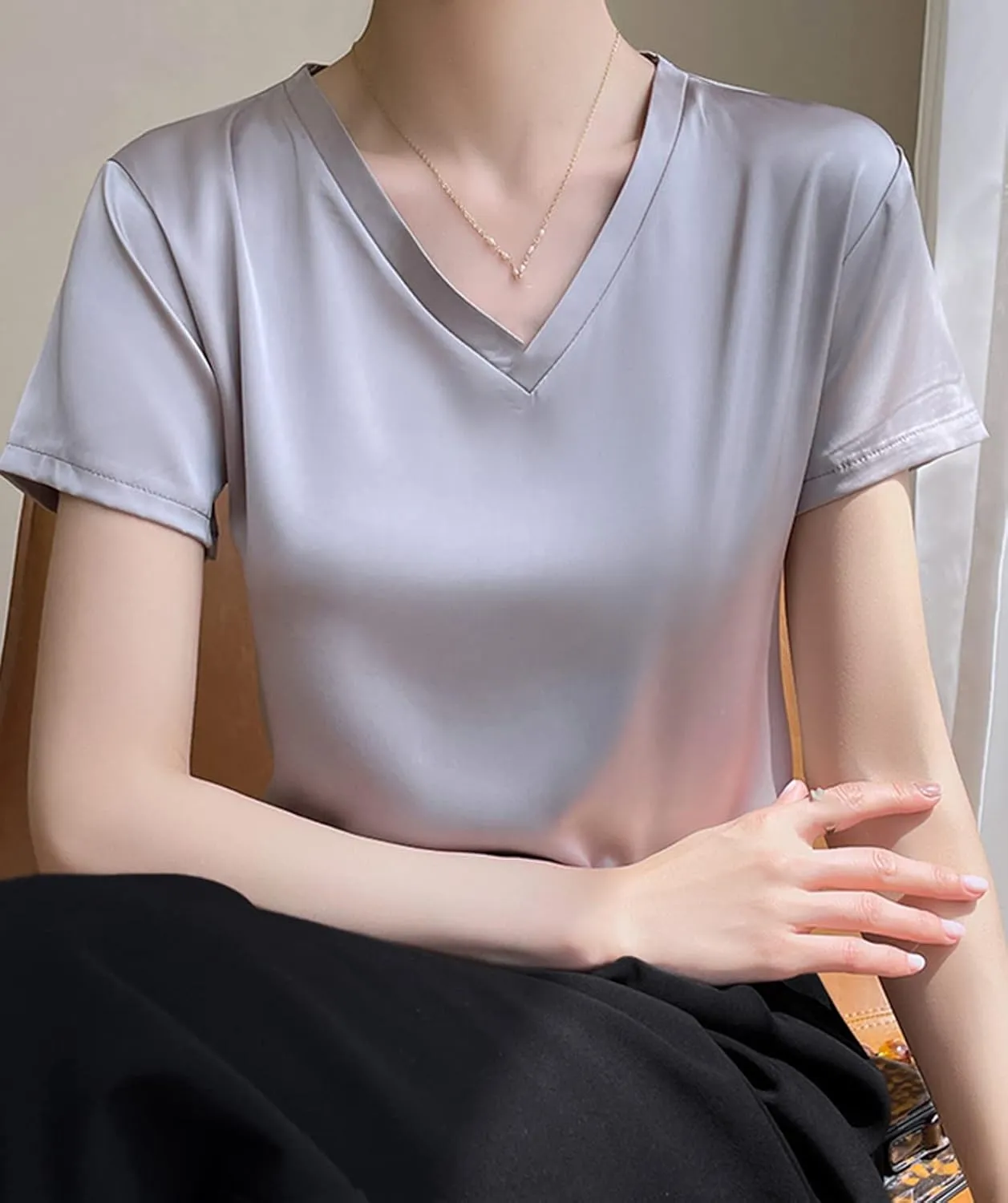 Women Silk Short Sleeve T-Shirt Exquisite V-Neck Satin Top